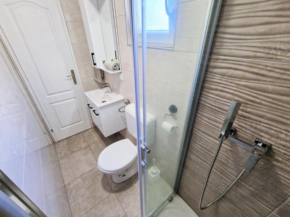 Klis Holiday House Boost With Heated Pool מראה חיצוני תמונה