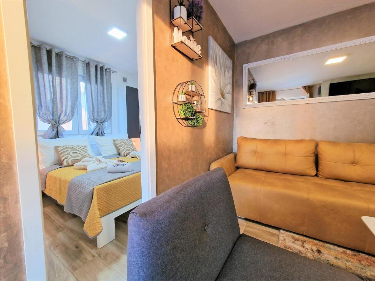 Klis Holiday House Boost With Heated Pool מראה חיצוני תמונה
