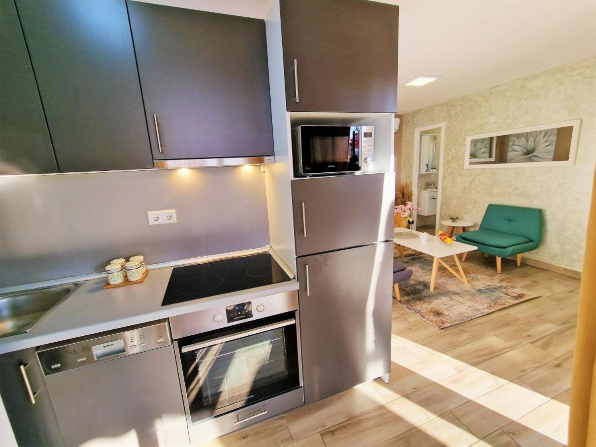 Klis Holiday House Boost With Heated Pool מראה חיצוני תמונה