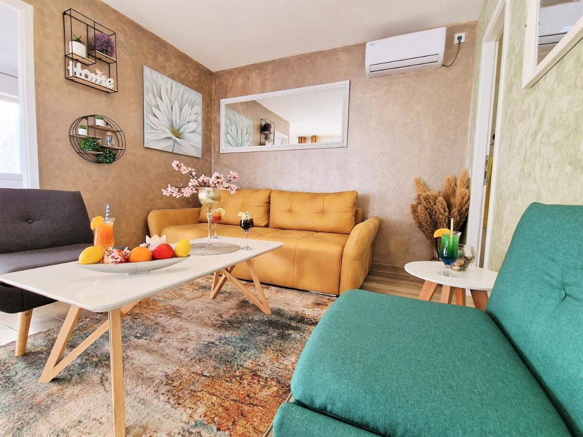Klis Holiday House Boost With Heated Pool מראה חיצוני תמונה